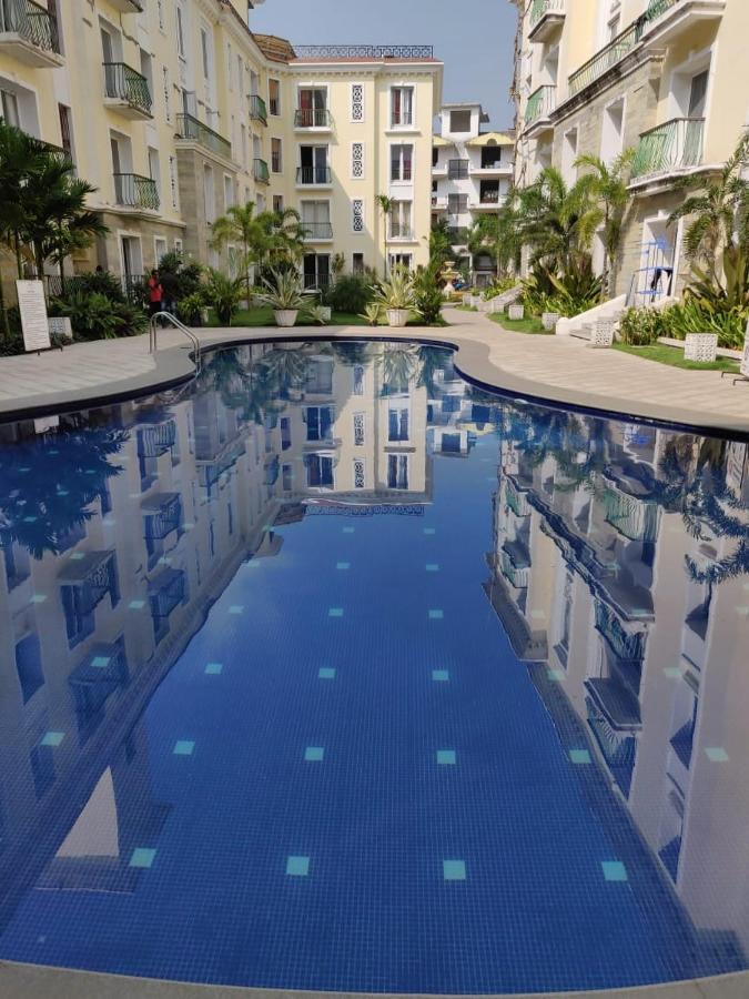 Areia De Goa Luxury Condo 阿伯来 外观 照片